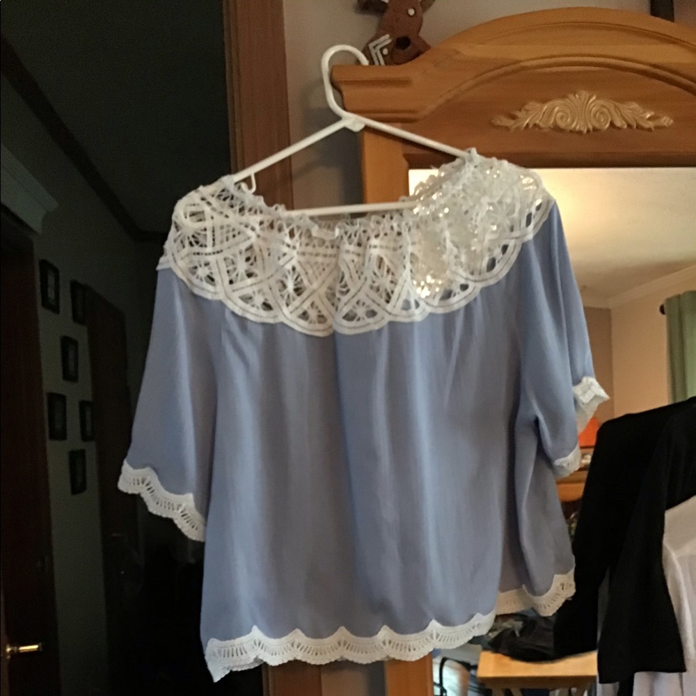 Size L crop top Lace top/bottom